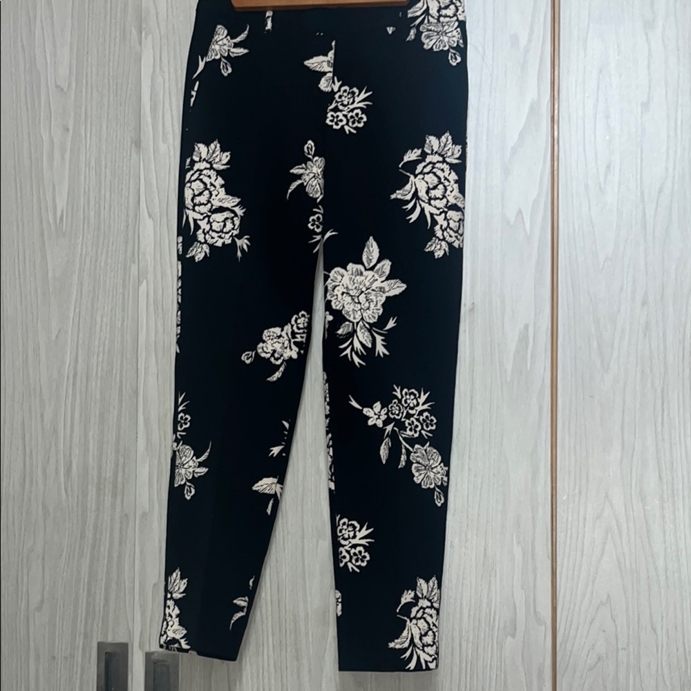 Old Navy Floral Black and White Pants